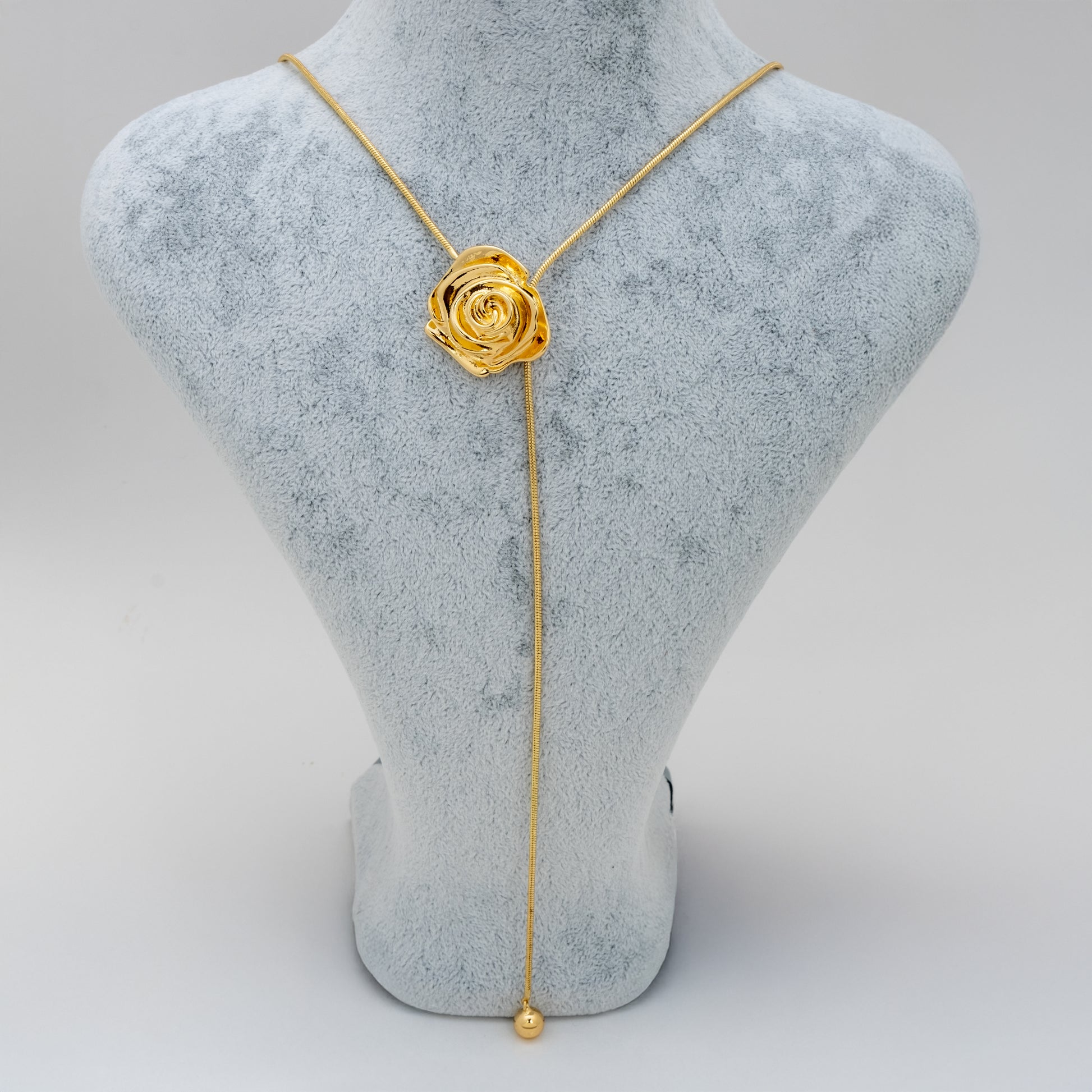 Roselle Çelik Kolye