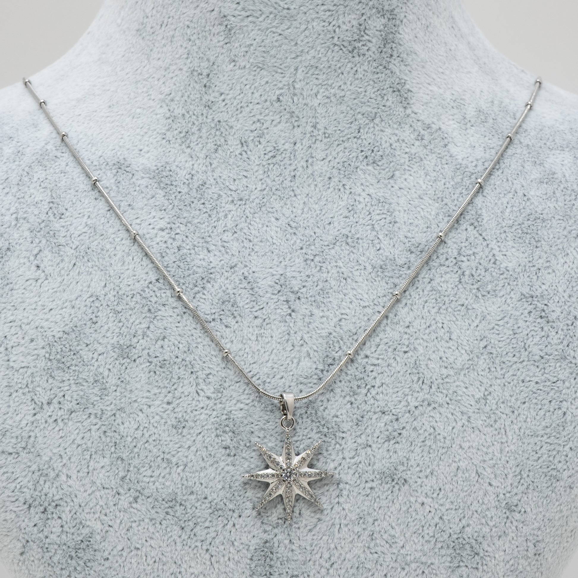 Radiance Silver Kolye